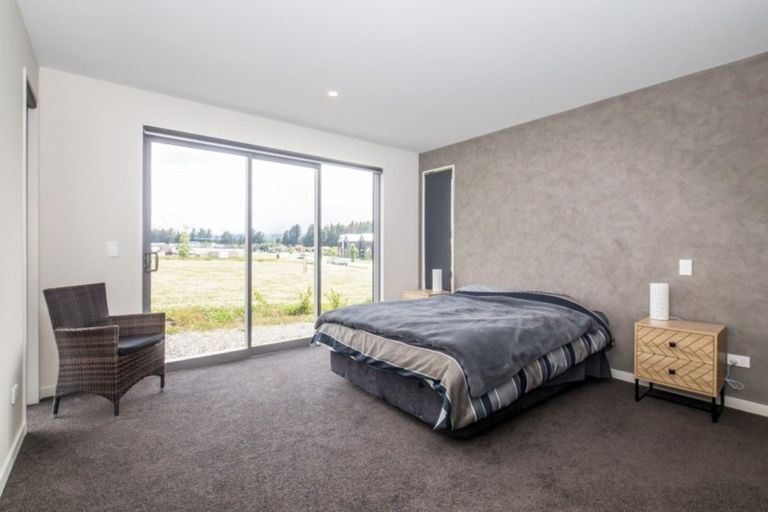 Photo of property in 49 Mount Linton Avenue, Wanaka, 9305