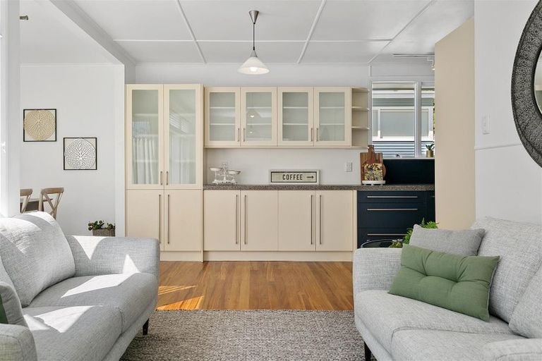 Photo of property in 1 Henry Hill Road, Taupo, 3330