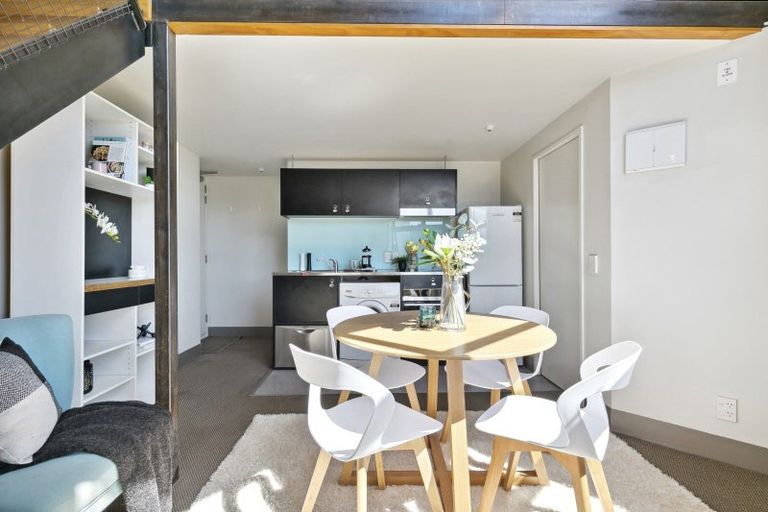 Photo of property in Urbane Apartments, 48/29 Webb Street, Mount Cook, Wellington, 6011