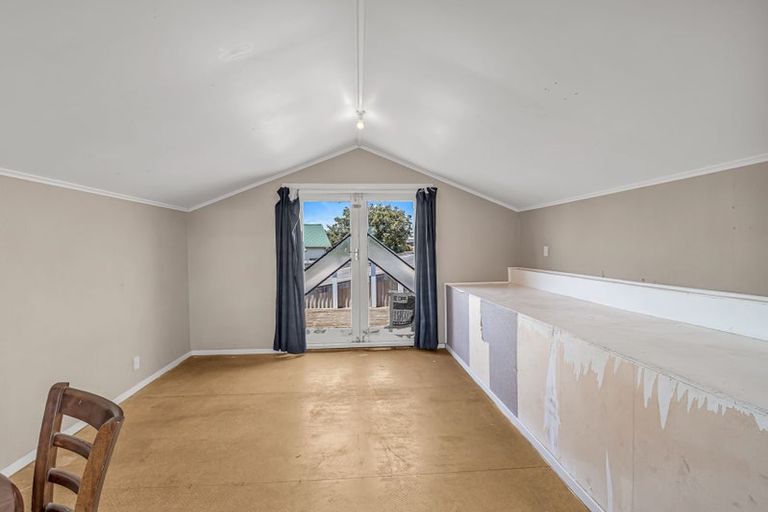 Photo of property in 2 Waitai Street, Castlecliff, Whanganui, 4501