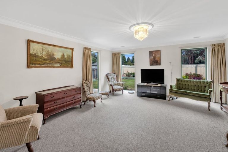 Photo of property in 16 Maria Street, Lumsden, 9730