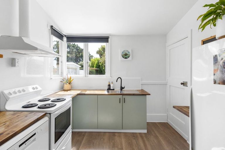 Photo of property in 59 Mcgregors Road, Bromley, Christchurch, 8062