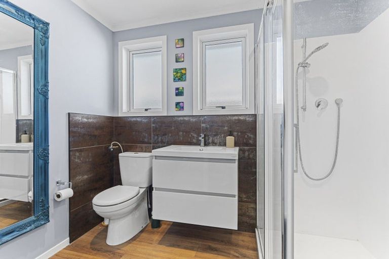 Photo of property in 6 Buckland Place, Spotswood, New Plymouth, 4310