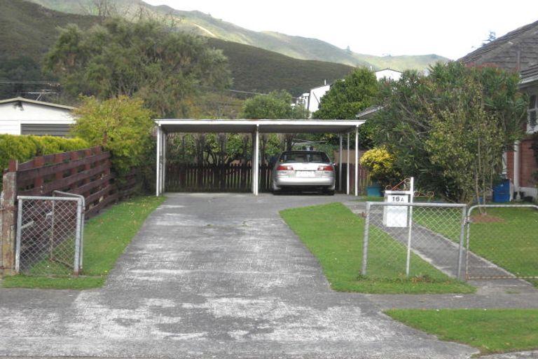 Photo of property in 16a Langford Street, Naenae, Lower Hutt, 5011