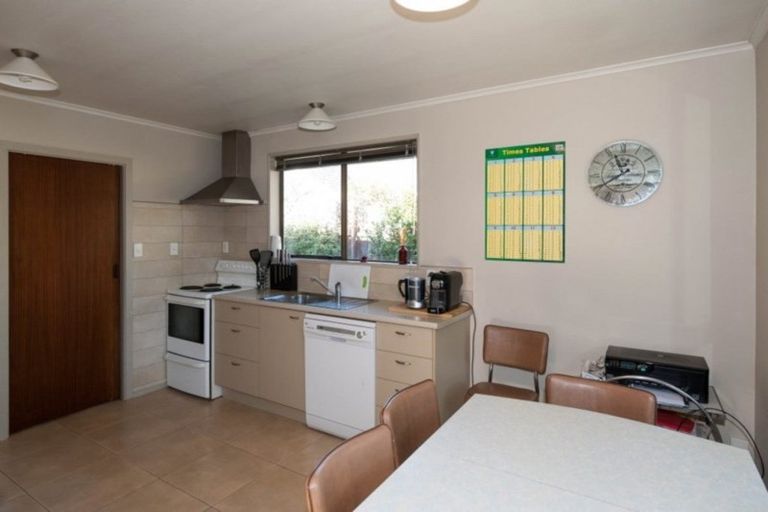 Photo of property in 2/5a Rata Street, Riccarton, Christchurch, 8041