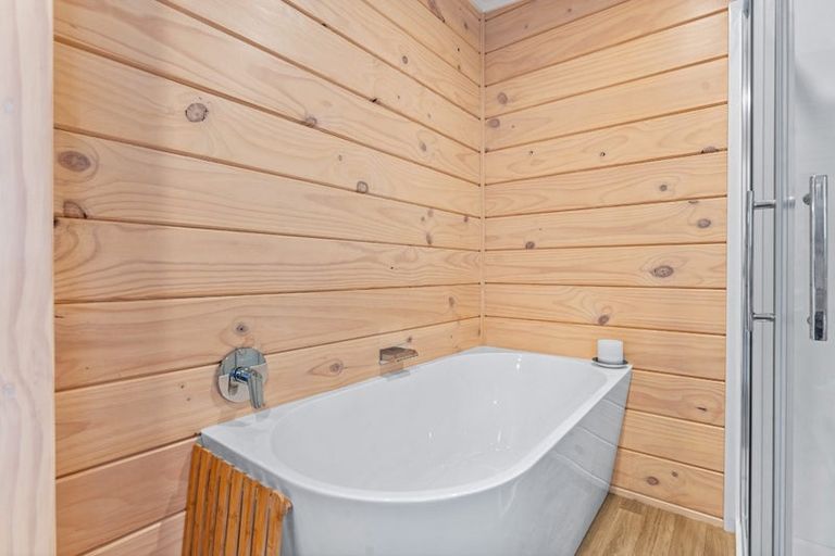 Photo of property in 842a South Head Road, South Head, Helensville, 0874