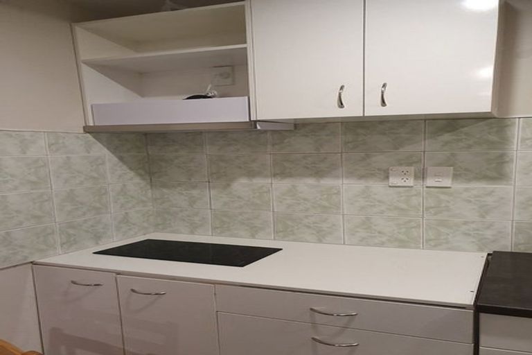 Photo of property in 16 Leith Court, Papatoetoe, Auckland, 2104