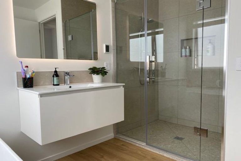 Photo of property in 4 Maeha Drive, Matakana, 0985