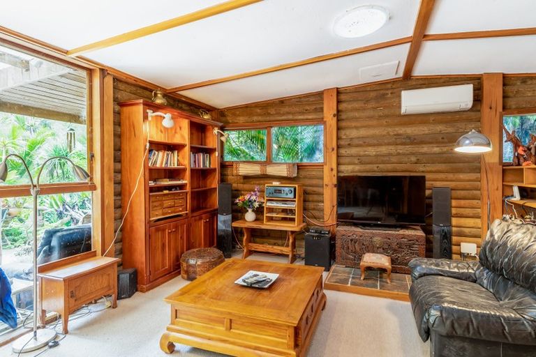 Photo of property in 54 Mahoe Road, Titirangi, Auckland, 0604