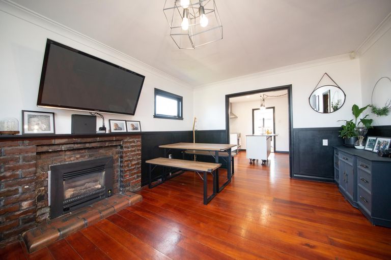 Photo of property in 147 College Street, Awapuni, Palmerston North, 4412