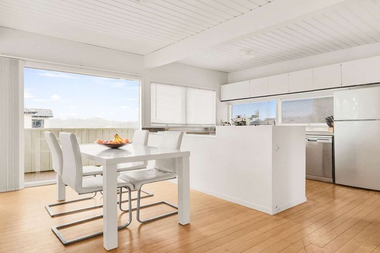 Photo of property in 247a Hill Road, The Gardens, Auckland, 2105