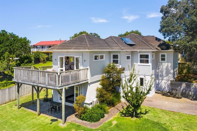 Photo of property in 811 Te Atatu Road, Te Atatu Peninsula, Auckland, 0610