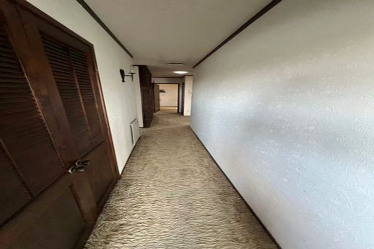 Photo of property in 56 Balmain Road, Chatswood, Auckland, 0626