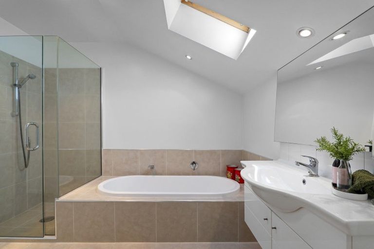 Photo of property in 9 Kereru Lane, Riccarton, Christchurch, 8011