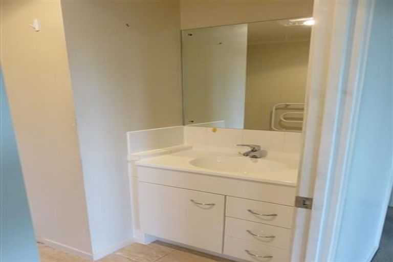 Photo of property in 189 Sturges Road, Henderson, Auckland, 0612