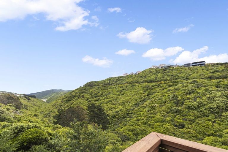 Photo of property in 3 Makomako Road, Brooklyn, Wellington, 6021