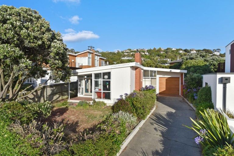 Photo of property in 4 Cliffs Road, Saint Clair, Dunedin, 9012