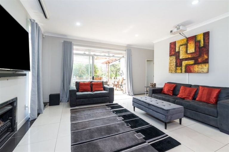 Photo of property in 406a Te Atatu Road, Te Atatu Peninsula, Auckland, 0610