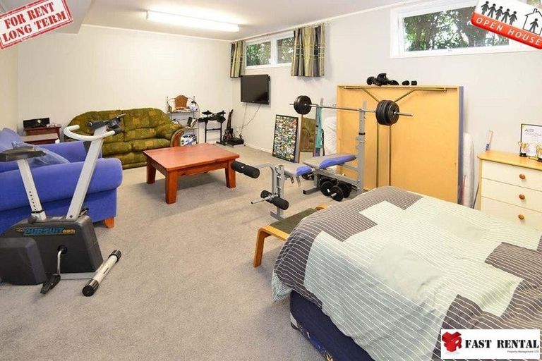 Photo of property in 20 Tawhana Crescent, Red Beach, 0932