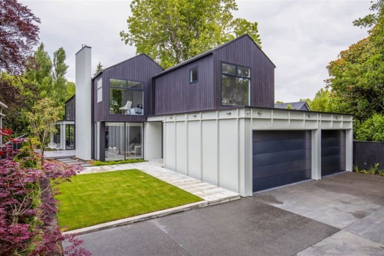 Photo of property in 1b Wood Lane, Fendalton, Christchurch, 8014