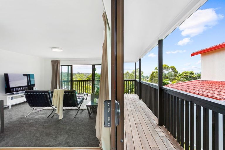 Photo of property in 84a/1 Avonleigh Road, Green Bay, Auckland, 0604