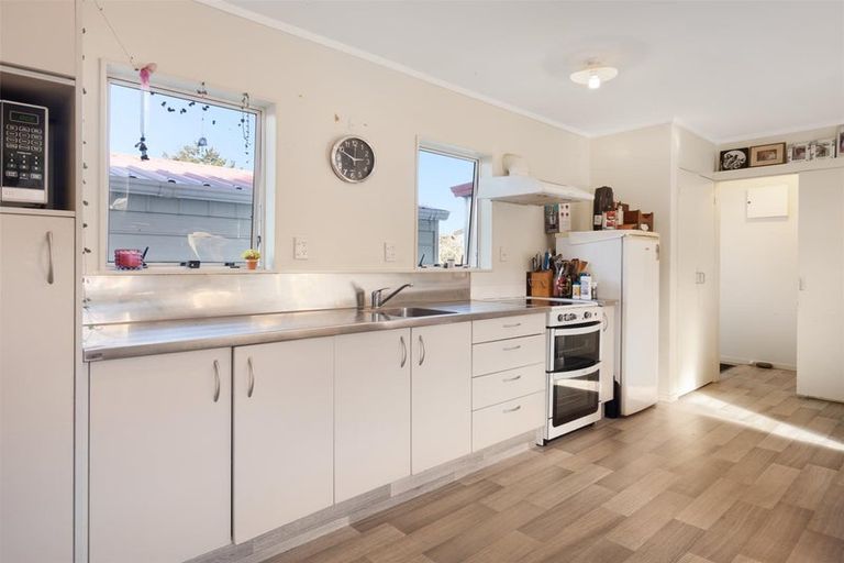 Photo of property in 14b Bayly Place, Te Puke, 3119
