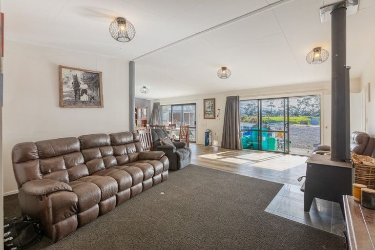Photo of property in 262 Burnside Road, Ashley Clinton, Takapau, 4288