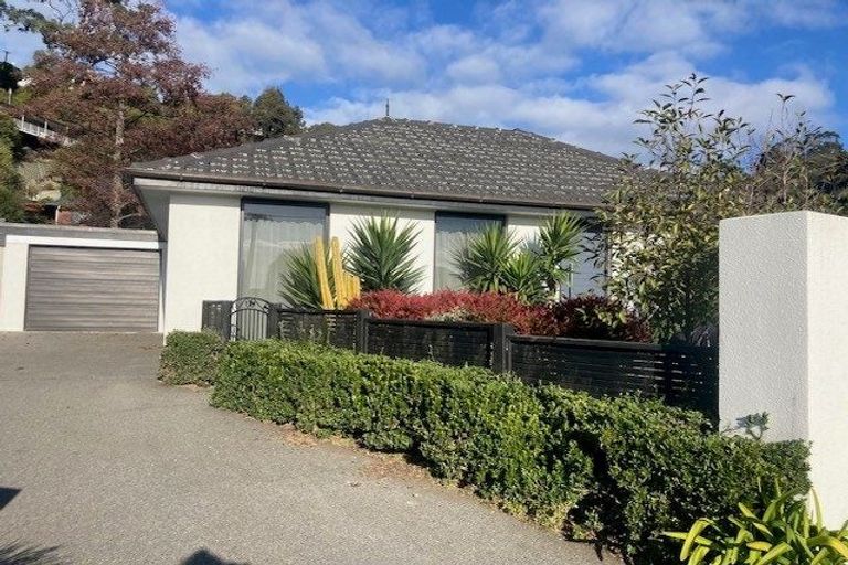 Photo of property in 33 Augusta Street, Redcliffs, Christchurch, 8081