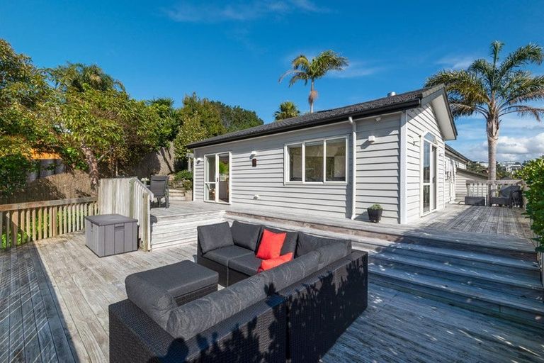Photo of property in 7 Bushglen Court, Browns Bay, Auckland, 0630