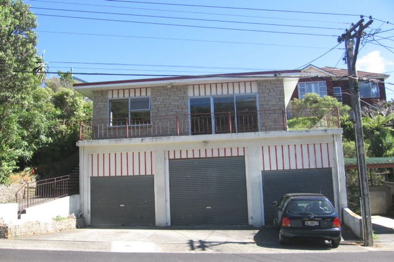 Photo of property in 5a Randwick Road, Northland, Wellington, 6012