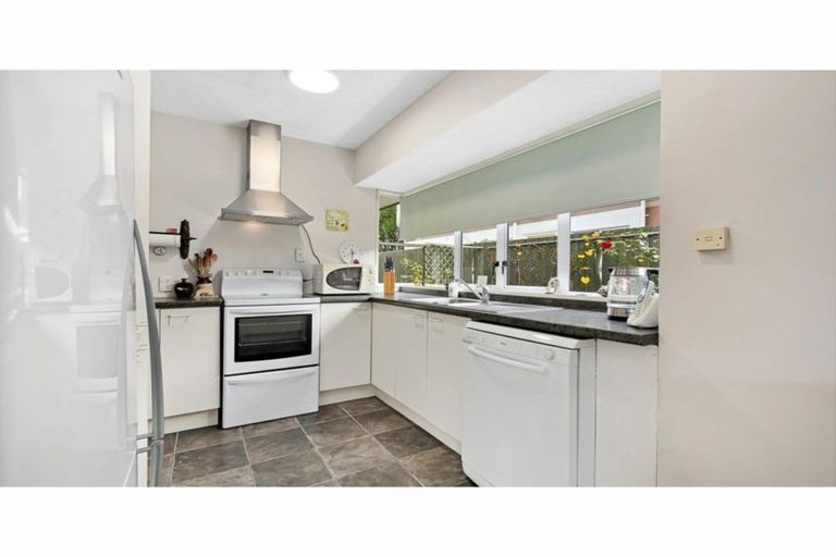 Photo of property in 356 Yaldhurst Road, Russley, Christchurch, 8042