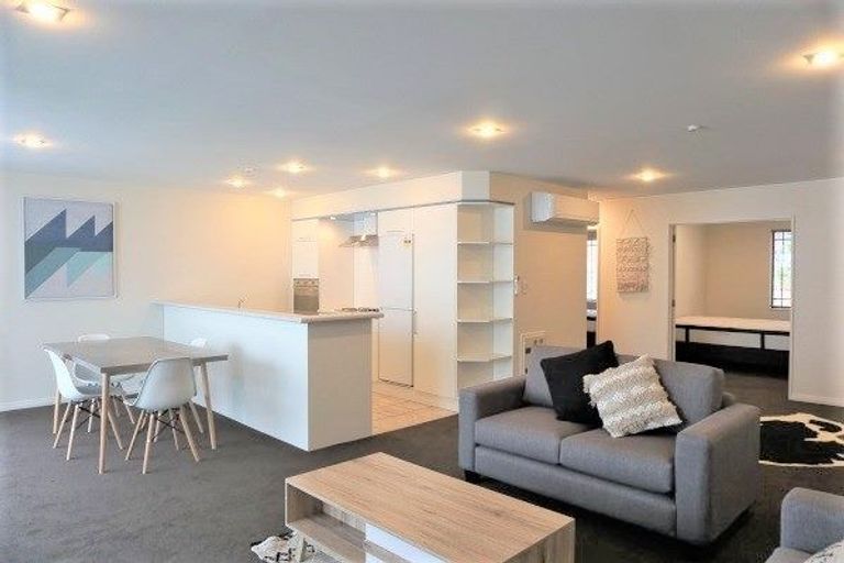 Photo of property in St James Courts, 5/77 Gloucester Street, Christchurch Central, Christchurch, 8013