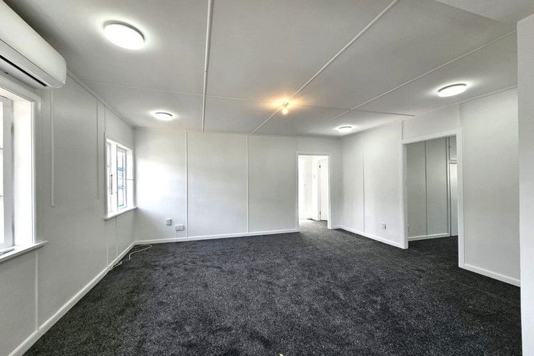 Photo of property in 12 Miro Road, Mangere Bridge, Auckland, 2022