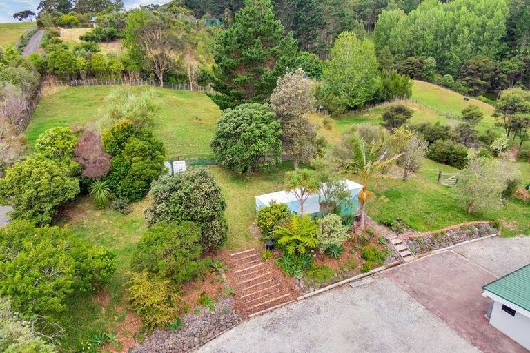 Photo of property in 69 Pipitiwai Drive, Helensville, Kaukapakapa, 0871