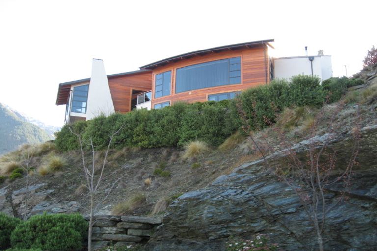 Photo of property in 6 Galway Court, Queenstown, 9300