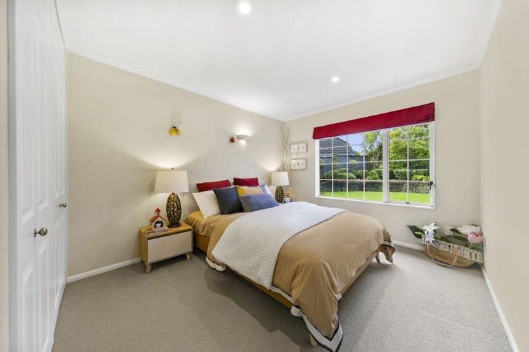 Photo of property in 12 San Jose Rise, Shamrock Park, Auckland, 2016