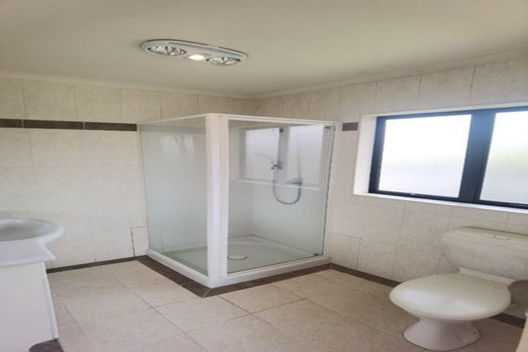 Photo of property in 11 Dalcross Drive, Flat Bush, Auckland, 2016