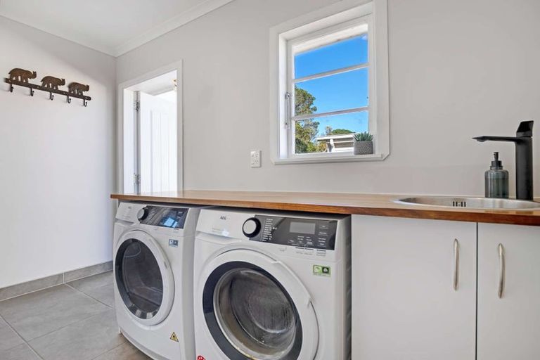 Photo of property in 217 Glenbrook Station Road, Glenbrook, Waiuku, 2681