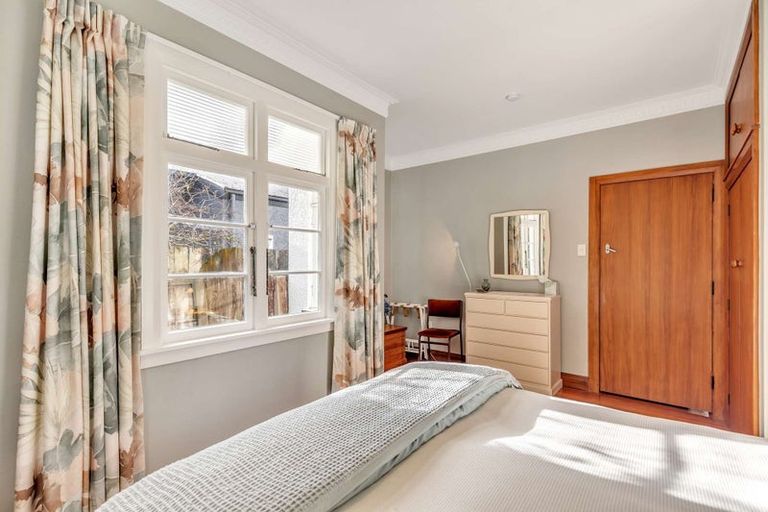 Photo of property in 6 Awatea Terrace, Hokowhitu, Palmerston North, 4410