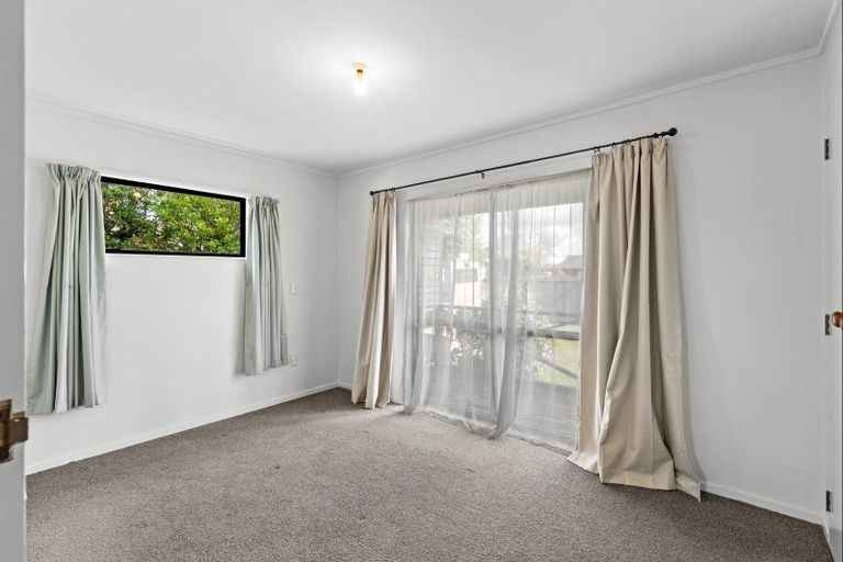 Photo of property in 34 Roberts Line, Kelvin Grove, Palmerston North, 4414