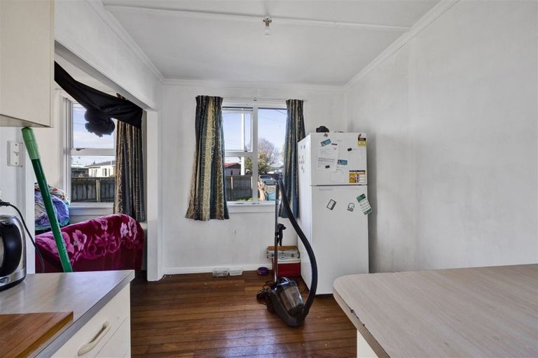 Photo of property in 8 Turuturu Road, Hawera, 4610