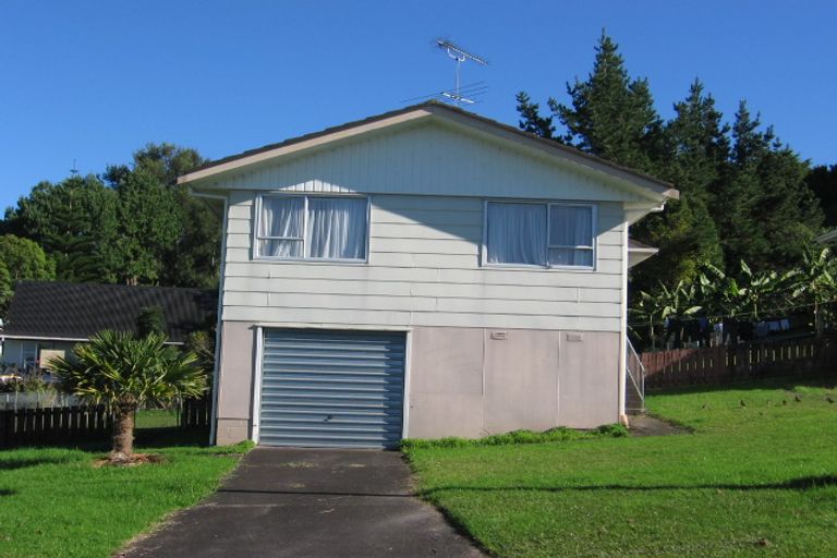 Photo of property in 10 Pitcher Place, Glen Eden, Auckland, 0602