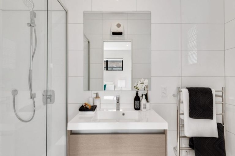 Photo of property in 35 Pepene Avenue, Takanini, 2112