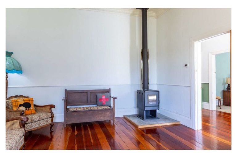 Photo of property in 54 Alfredton Road, Eketahuna, 4900