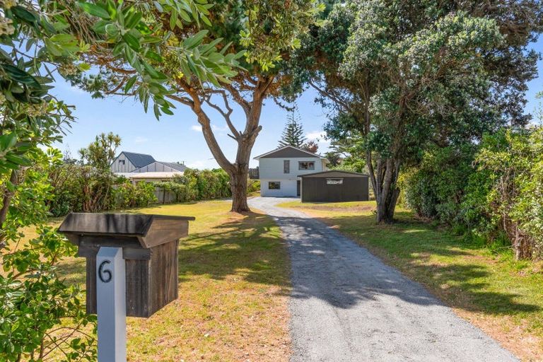Photo of property in 6 Toi Street, Otaki Beach, Otaki, 5512
