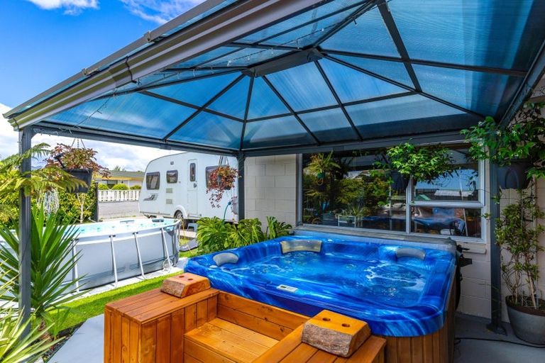 Photo of property in 8 Newbourne Crescent, Redwoodtown, Blenheim, 7201
