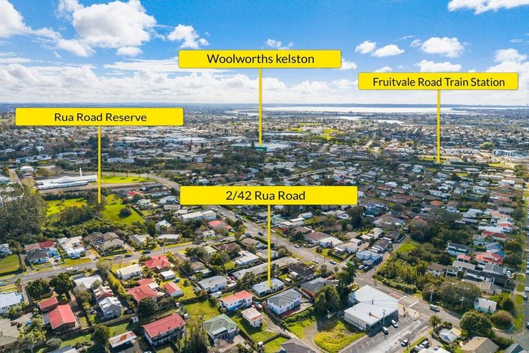 Photo of property in 2/42 Rua Road, Glen Eden, Auckland, 0602