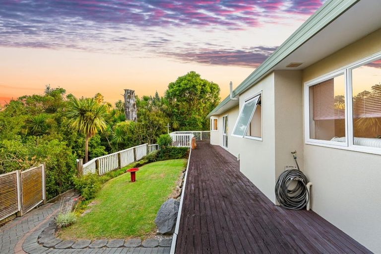 Photo of property in 24 Milan Drive, Glen Eden, Auckland, 0602