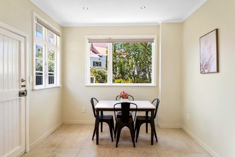 Photo of property in 10 Todman Street, Brooklyn, Wellington, 6021