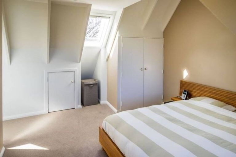 Photo of property in 11 Donald Street, Karori, Wellington, 6012